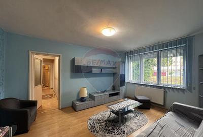 Apartament cu 4 camere semidecomandat în Mediaș