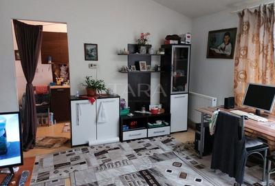 Garsonieră decomandată, mobilată în Florești
