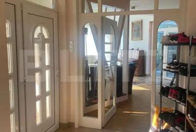 Casă cu 7 camere cu Teren 1217 Mp în Platou