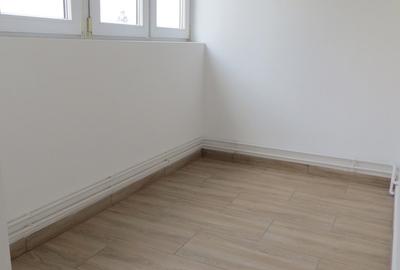 Apartament cu 4 camere semidecomandat în Berceni - 4