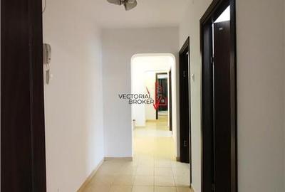 Decomandat, bloc 1980, ,metrou OBOR Calea Mosilor - 4