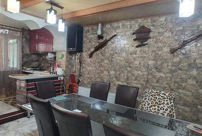 PENSIUNE - TROCADERO - 25