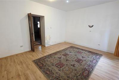 Apartament cu 3 camere semidecomandat, mobilat în Central - 11
