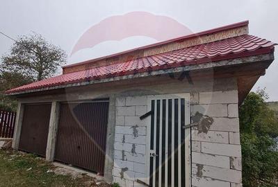 Casa cu 6 camere de vanzare in zona de munte - 1