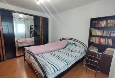 Apartament cu 3 camere decomandat în Micro 2 - 7