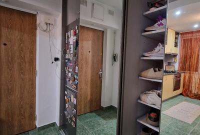 DRISTOR-CAMIL RESSU(METROU)-3 camere, dec, 6/10, mobilate+utilate, 160.000euro - 3