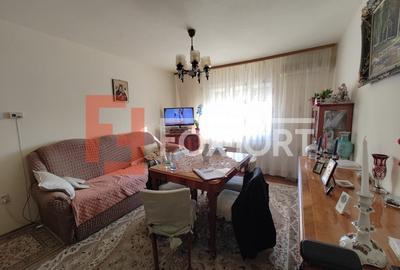 Apartament cu 3 camere semidecomandat, mobilat în Dâmbovița