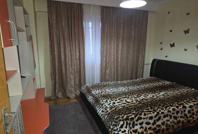 Apartament cu 2 camere decomandat în Frații Golești - 13