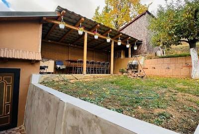 Casă cu 3 camere în Central