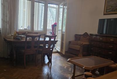 Apartament cu 3 camere decomandat în Central - 3