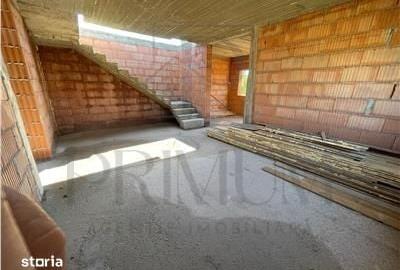 Casă cu 4 camere cu Teren 250 Mp în Central