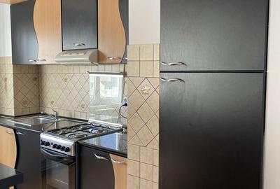 Apartament cu 3 camere semidecomandat în Central - 2