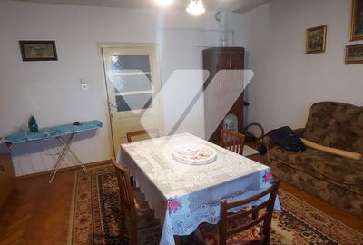 Casă cu 6 camere cu Teren 2109 Mp în Slimnic - 9