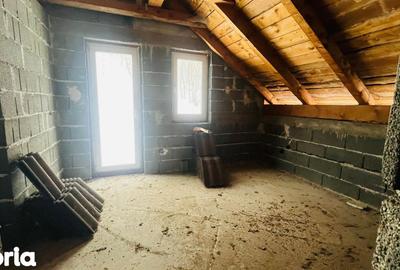 Casă cu 7 camere cu Teren 700 Mp în Central - 11