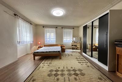 Komadiban tagas polgari jellegu bekoltozheto allapotu haz szep udvarral elado - 11