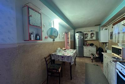 Casă cu 5 camere cu Canalizare în Central - 17