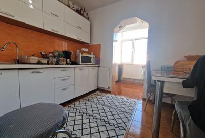 Apartament cu 3 camere decomandat în Sud - 9