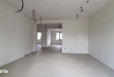 Casă cu 7 camere cu Teren 450 Mp în Central - 19