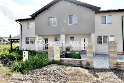 Casă individuală cu 4 camere cu Canalizare în 7 Noiembrie - 8