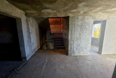 Casa / Vila cu 5 camere de vanzare - 27