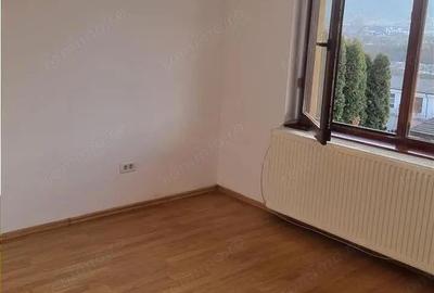 Casă cu Teren 148 Mp în Vlădești - 4