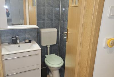 Garsonieră decomandată, mobilată în 1 Mai - 3