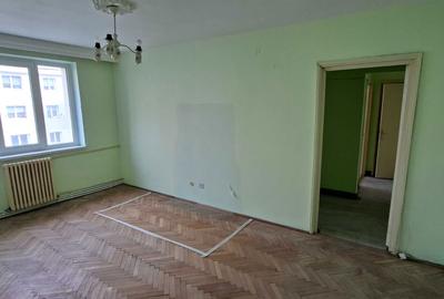 Apartament cu 3 camere semidecomandat în Central - 7
