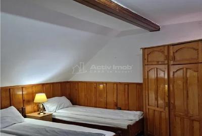 Casă cu 15 camere cu Teren 50 Mp în Carierei - 11