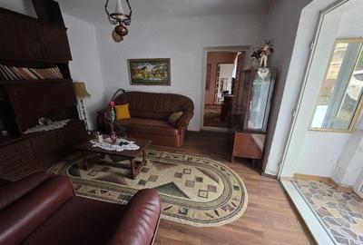 Casă cu 4 camere cu Teren 1900 Mp în Poiana Mare - 2