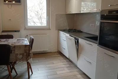 Girocului - Spital Judetean 4 camere etaj 2