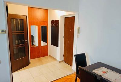 Apartament cu 3 camere semidecomandat în Central - 4