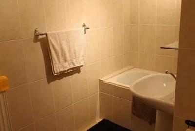 Garsonieră decomandată, mobilată în Vitan Mall - 5