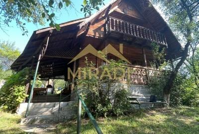 Casă cu 3 camere cu Canalizare în Jegălia - 1