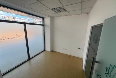 Inchiriez spatii comerciale intre 90 - 500 mp, Pietonal-fostul BRD - 3