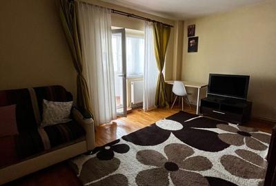 Apartament cu 3 camere decomandat în Nicolina - 8