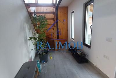 Casă cu 5 camere cu Teren 504 Mp în Târgșoru Vechi - 9