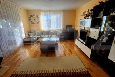 Apartament cu 3 camere decomandat, mobilat în Central