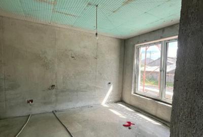 Casă cu 5 camere cu Teren 250 Mp în Central - 3