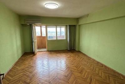 Apartament cu 3 camere decomandat, mobilat în P-ța Alba Iulia