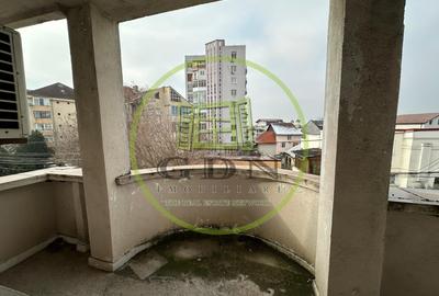 Apartament cu 3 camere, mobilat în 1 Mai - 9