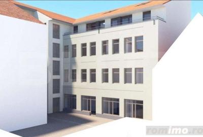 Casă cu 20 camere cu Teren 100 Mp în Central - 1