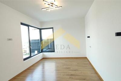 Casa la sol 4 camere de vanzare in cartierul Westfield - 5