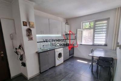 Apartament 3 camere Dristor Sens Giratoriu