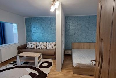 Garsonieră decomandată în 1 Mai - 7