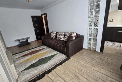 Garsonieră decomandată în Micro 9 - 2