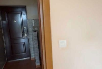 Garsonieră decomandată în Central - 7