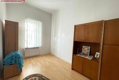 Vand casa oras Tulcea, zona ultracentrala - 2