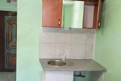 Garsonieră decomandată în Podul de Piatră