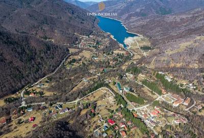 Teren de 738 mp, în Poiana - 2