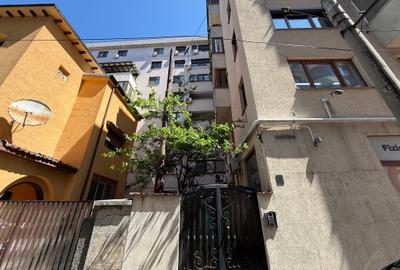 Birou, 115 mp în Calea Călărașilor